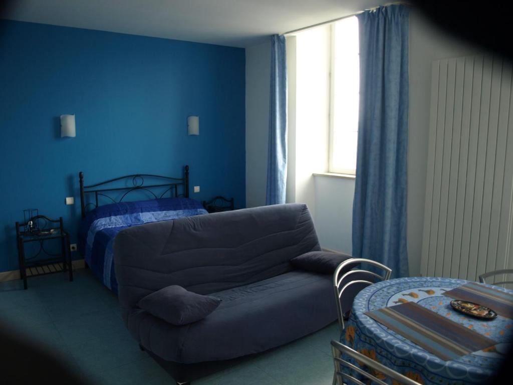 Appart'Hotel Bellevue Thermes De La Reine Bagnères-de-Bigorre Kamer foto